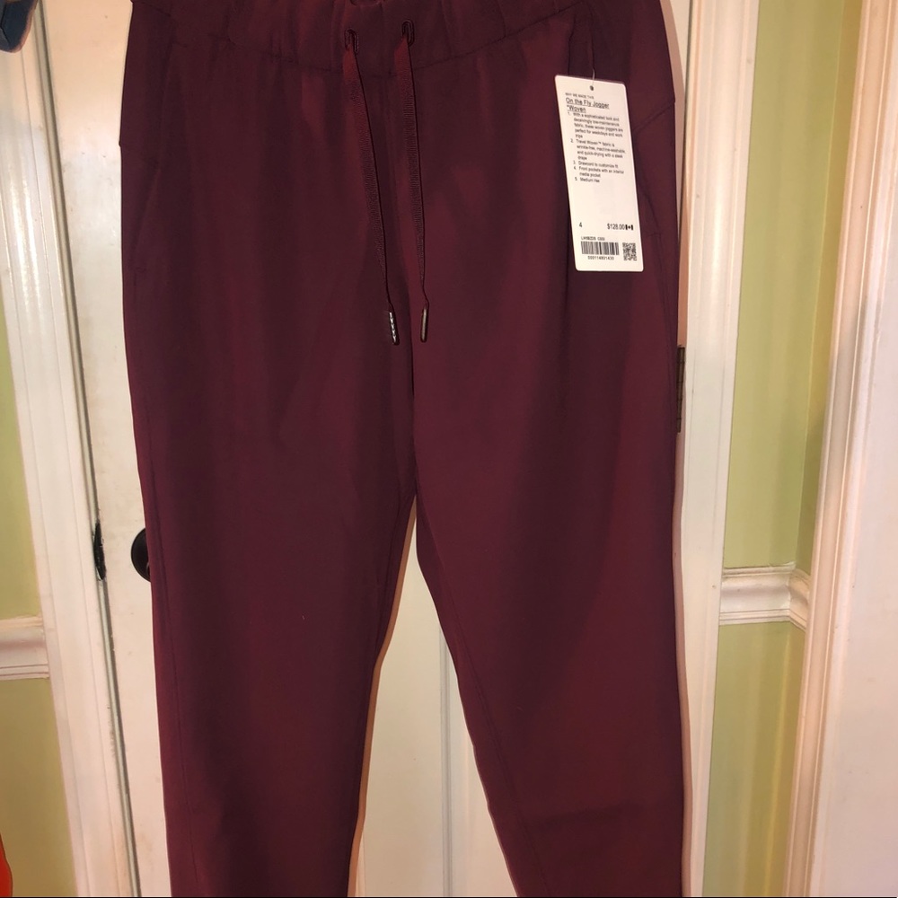 Lululemon On the Fly Joggers